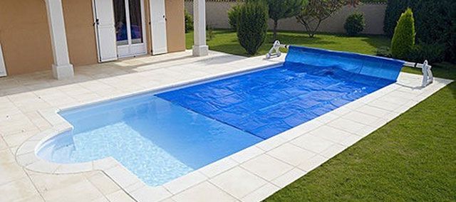 Mantas térmicas para ahorro agua piscinas