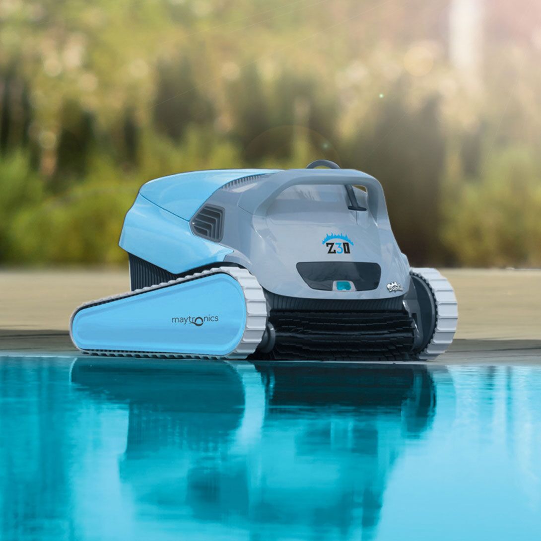 Dolphin Z3i pool cleaner